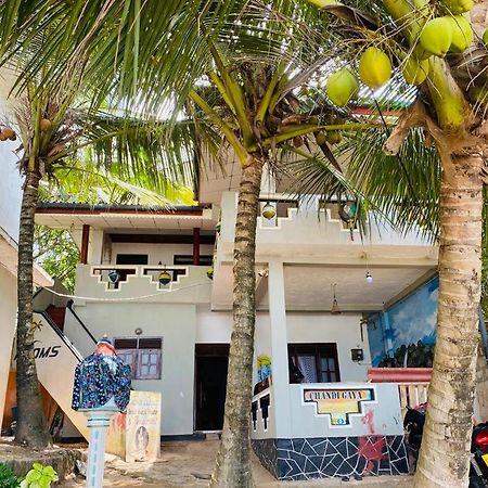 Chandi Gaya Beach Guesthouse Тангале Екстериор снимка