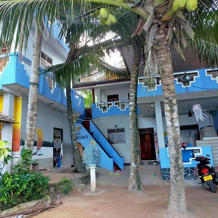 Chandi Gaya Beach Guesthouse Тангале Екстериор снимка