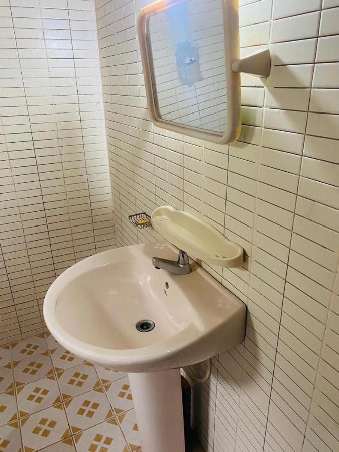Chandi Gaya Beach Guesthouse Тангале Екстериор снимка