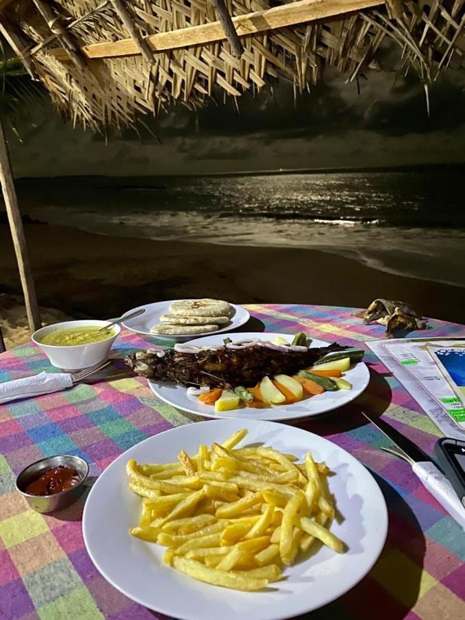 Chandi Gaya Beach Guesthouse Тангале Екстериор снимка
