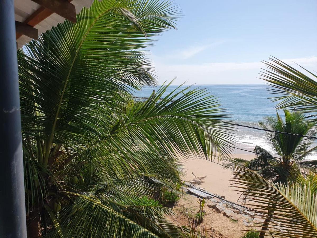 Chandi Gaya Beach Guesthouse Тангале Екстериор снимка
