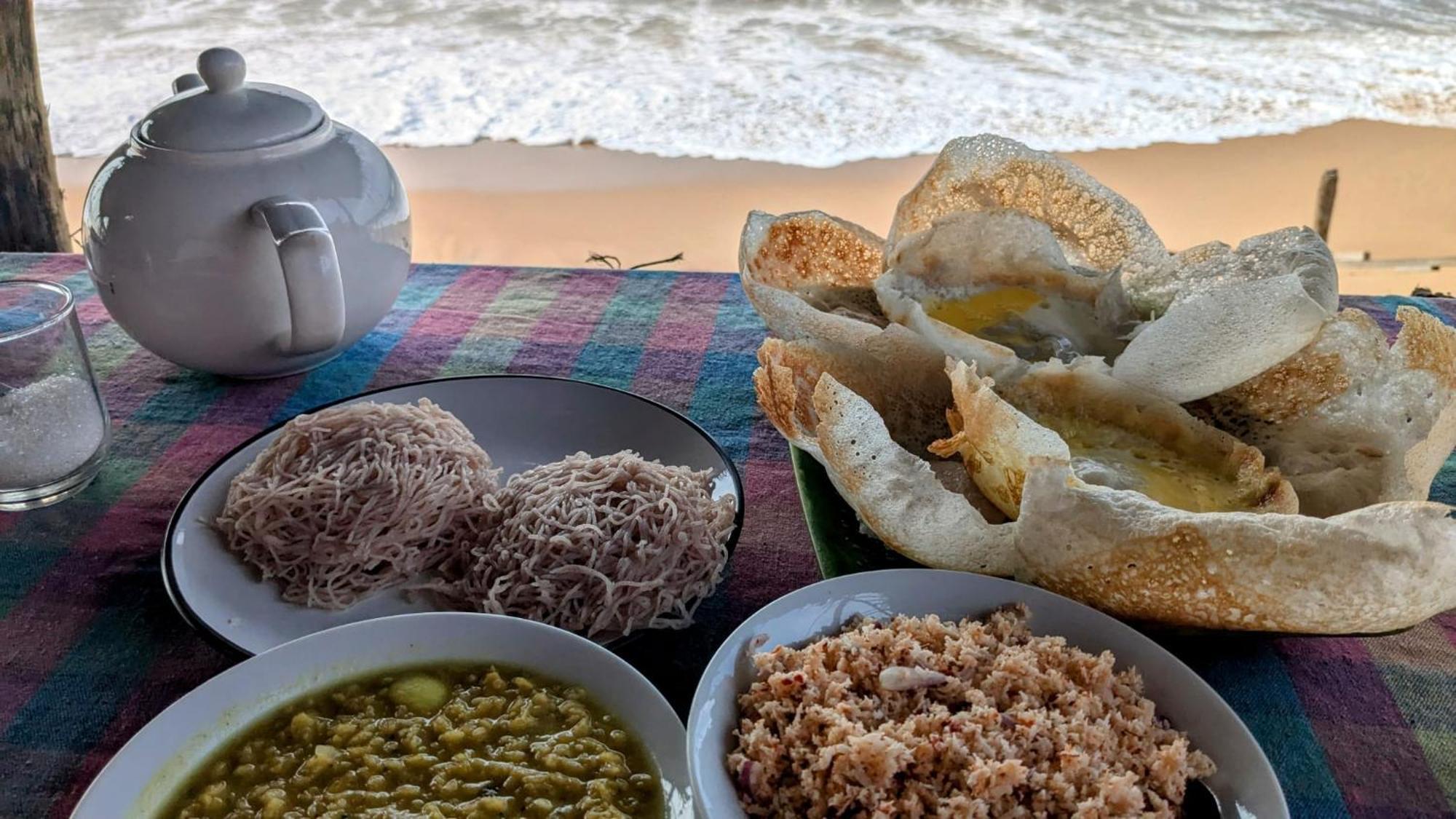 Chandi Gaya Beach Guesthouse Тангале Екстериор снимка