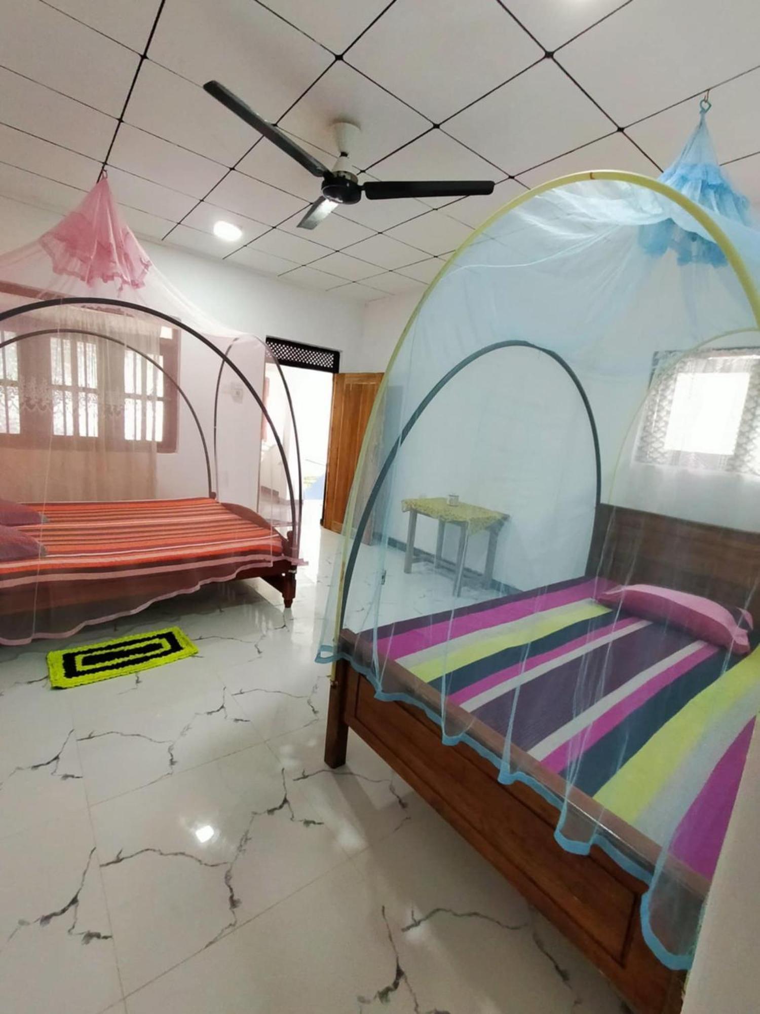 Chandi Gaya Beach Guesthouse Тангале Стая снимка
