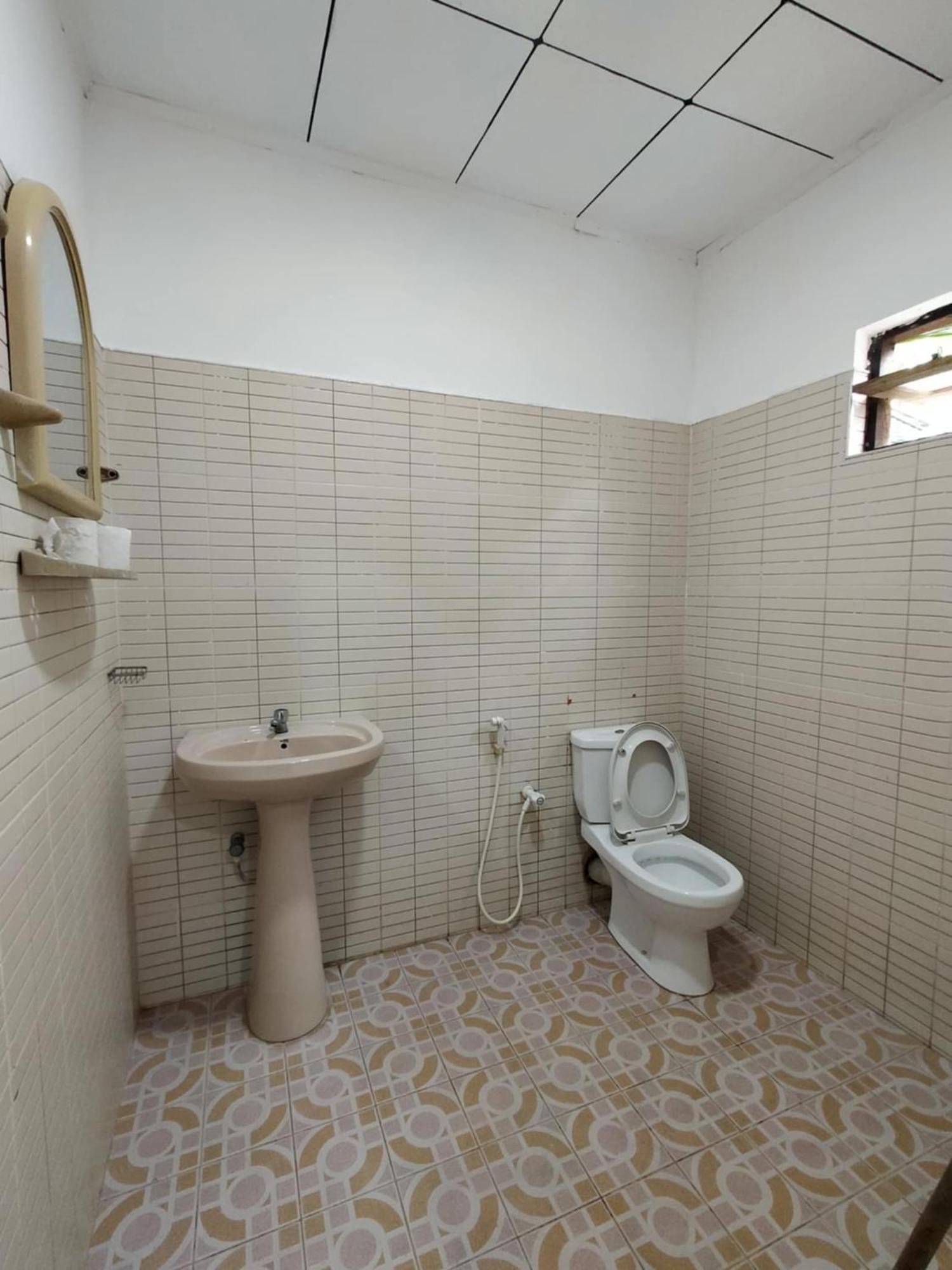 Chandi Gaya Beach Guesthouse Тангале Екстериор снимка