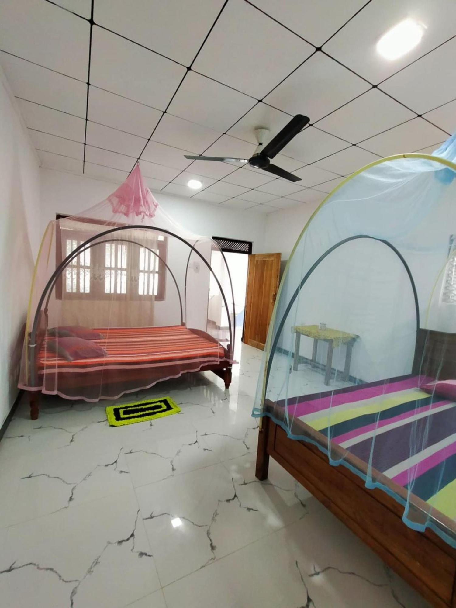 Chandi Gaya Beach Guesthouse Тангале Стая снимка